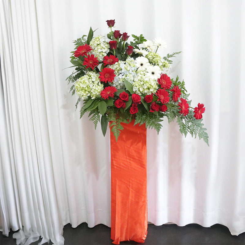 Standing Verda Flower Stand